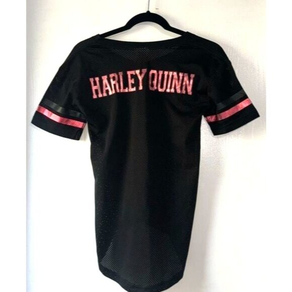 Harley Quinn Batman Mesh Jersey T-Shirt V-Neck Size S Black & Pink - Picture 5 of 7